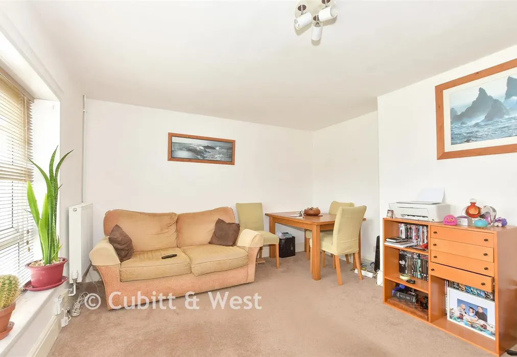 Lounge - Tilgate Way, Crawley, West Sussex - Wards of Kent