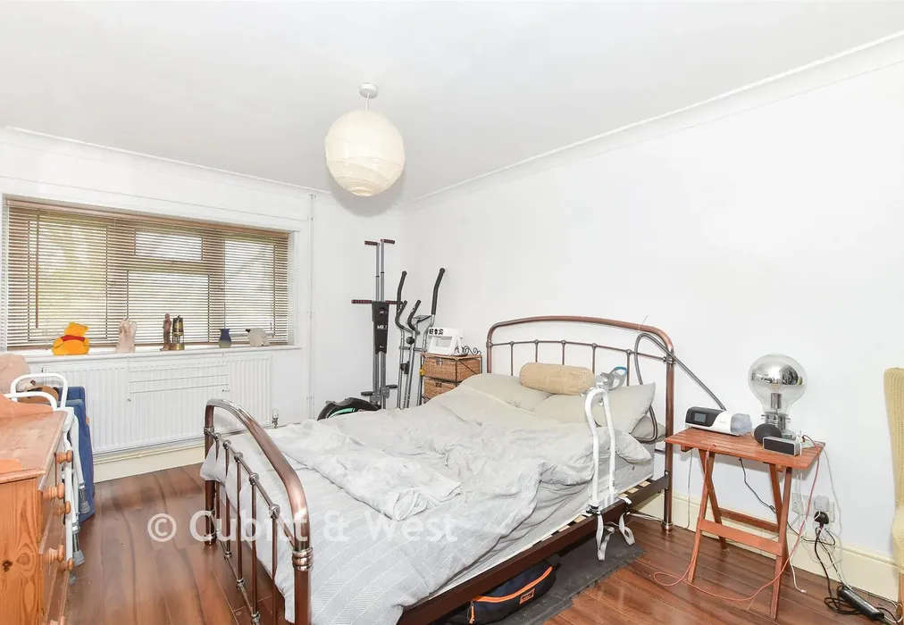Bedroom - Tilgate Way, Crawley, West Sussex - Wards of Kent