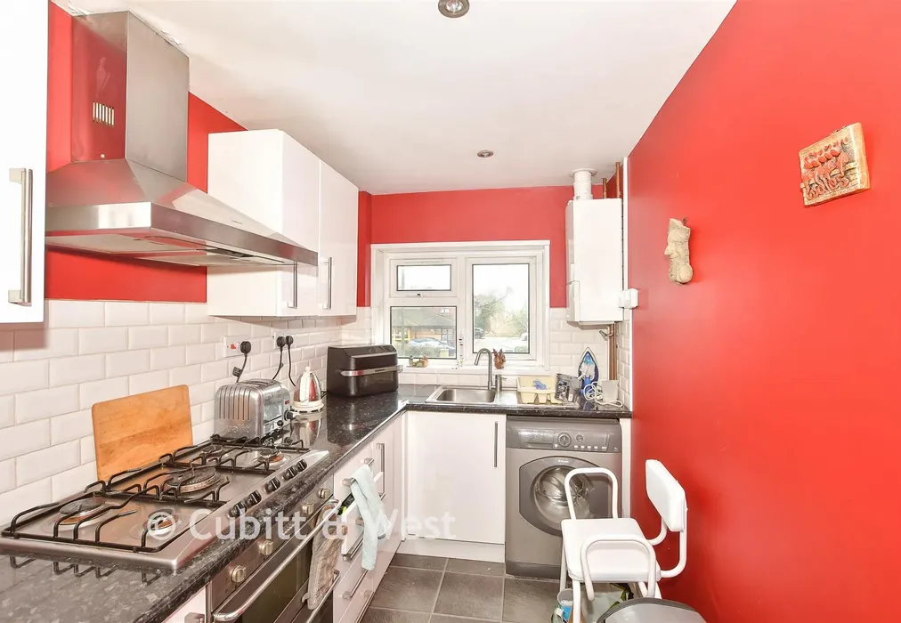 Kitchen - Tilgate Way, Crawley, West Sussex - Wards of Kent