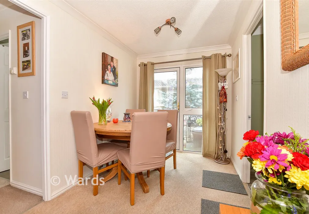 Dining Area - Shenley Park, Shenley Corner, Ashford, Kent - Wards of Kent