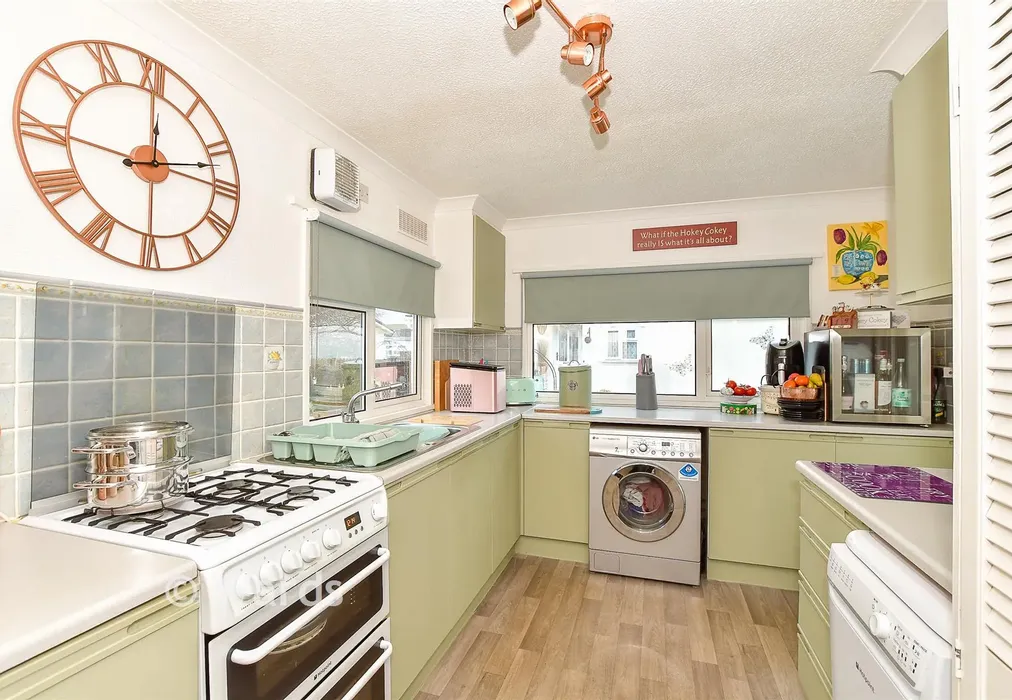 Kitchen - Shenley Park, Shenley Corner, Ashford, Kent - Wards of Kent
