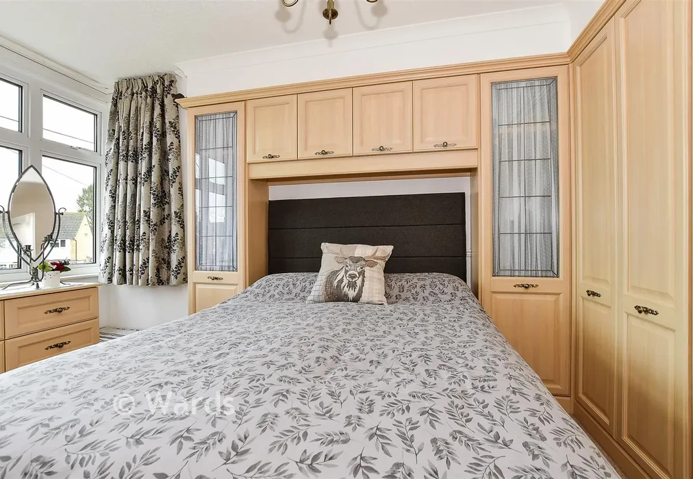 Bedroom 1 - Ulcombe Road, Headcorn, Ashford, Kent - Wards of Kent