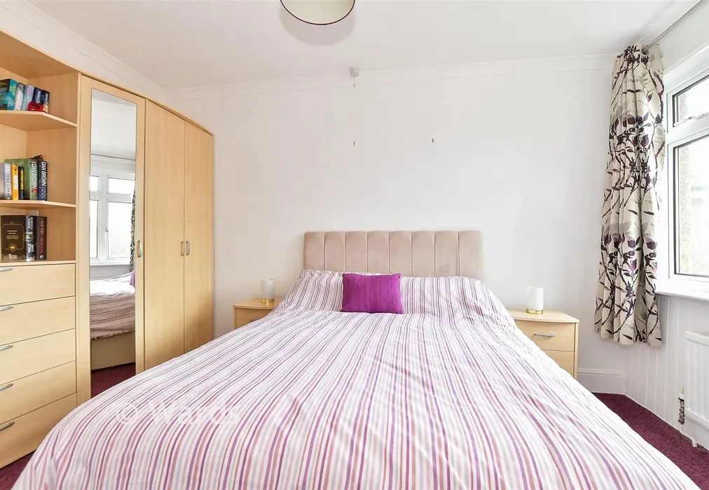 Bedroom 2 - Ulcombe Road, Headcorn, Ashford, Kent - Wards of Kent