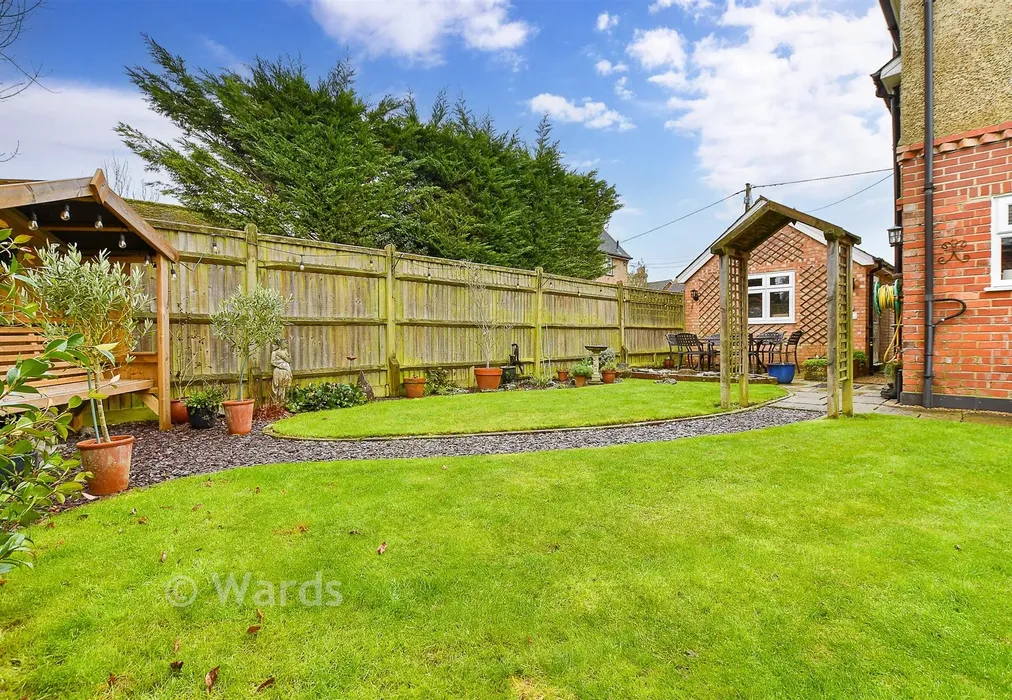Rear Garden - Ulcombe Road, Headcorn, Ashford, Kent - Wards of Kent