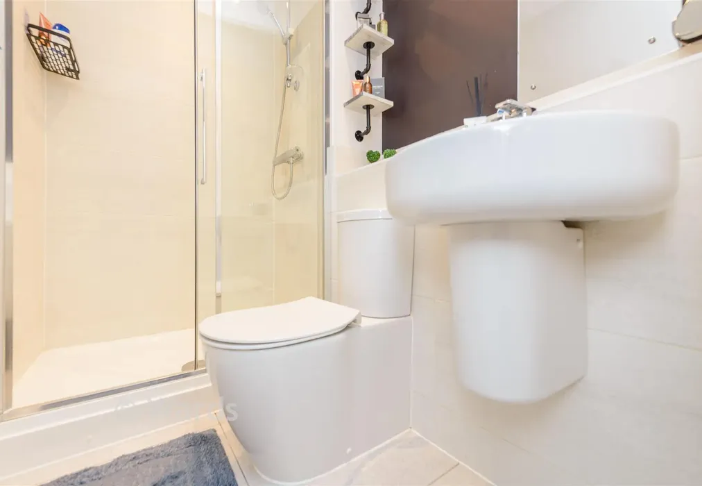 En-Suite Shower Room - Bramling Way, Rainham, Gillingham, Kent - Wards of Kent