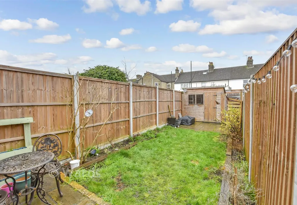 Rear Garden - Victoria Street, Eccles, Aylesford, Kent - Wards of Kent