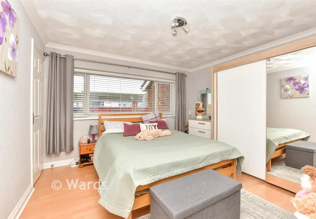 Bedroom 1 - Gladstone Drive, Sittingbourne, Kent - Wards of Kent