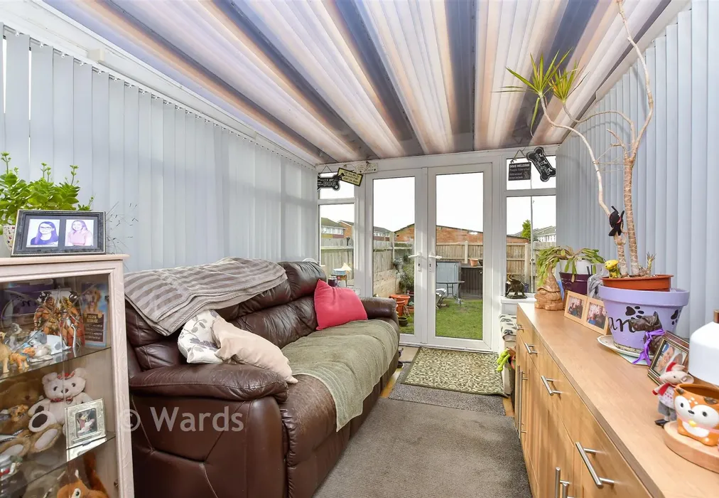Conservatory - Gladstone Drive, Sittingbourne, Kent - Wards of Kent