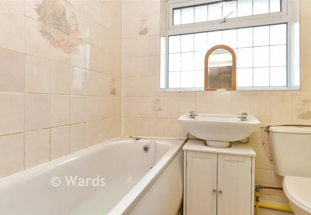 Bathroom - Warlingham Close, Rainham, Gillingham, Kent - Wards of Kent