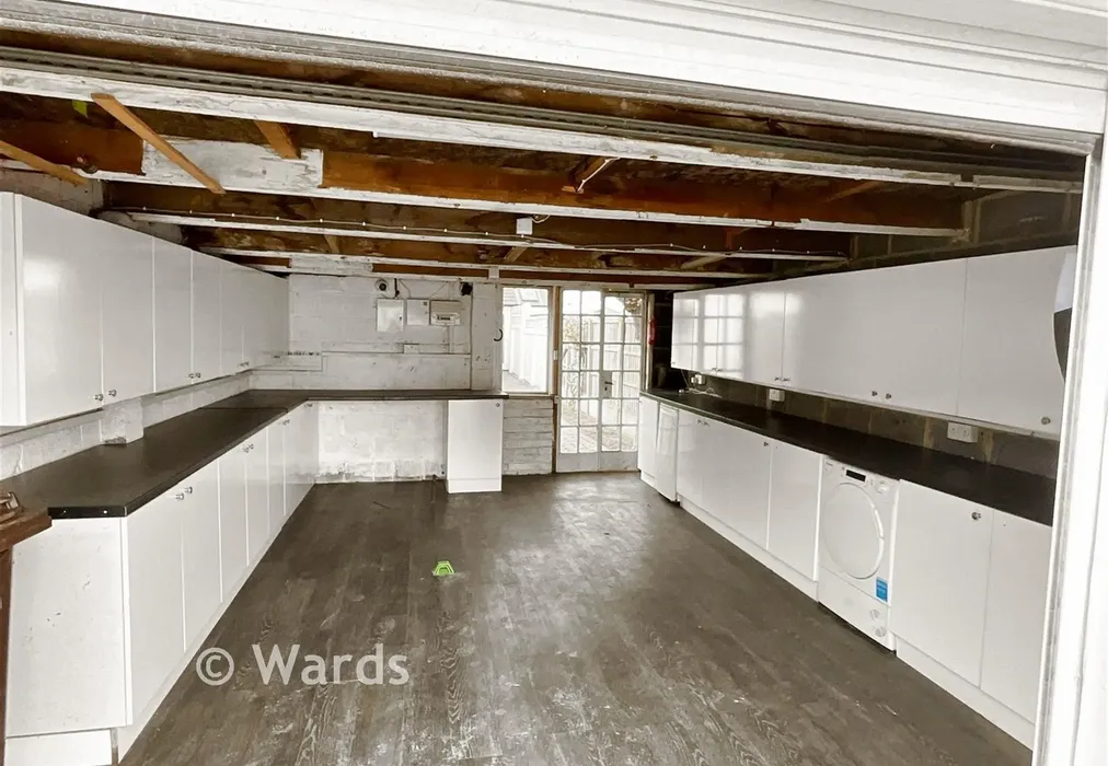 Garage - Singlewell Road, Gravesend, Kent - Wards of Kent