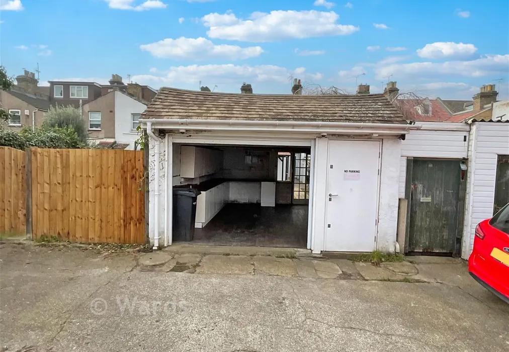 Garage - Singlewell Road, Gravesend, Kent - Wards of Kent