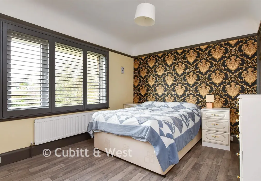 Bedroom 2 - First Avenue, Newhaven, East Sussex - Wards of Kent