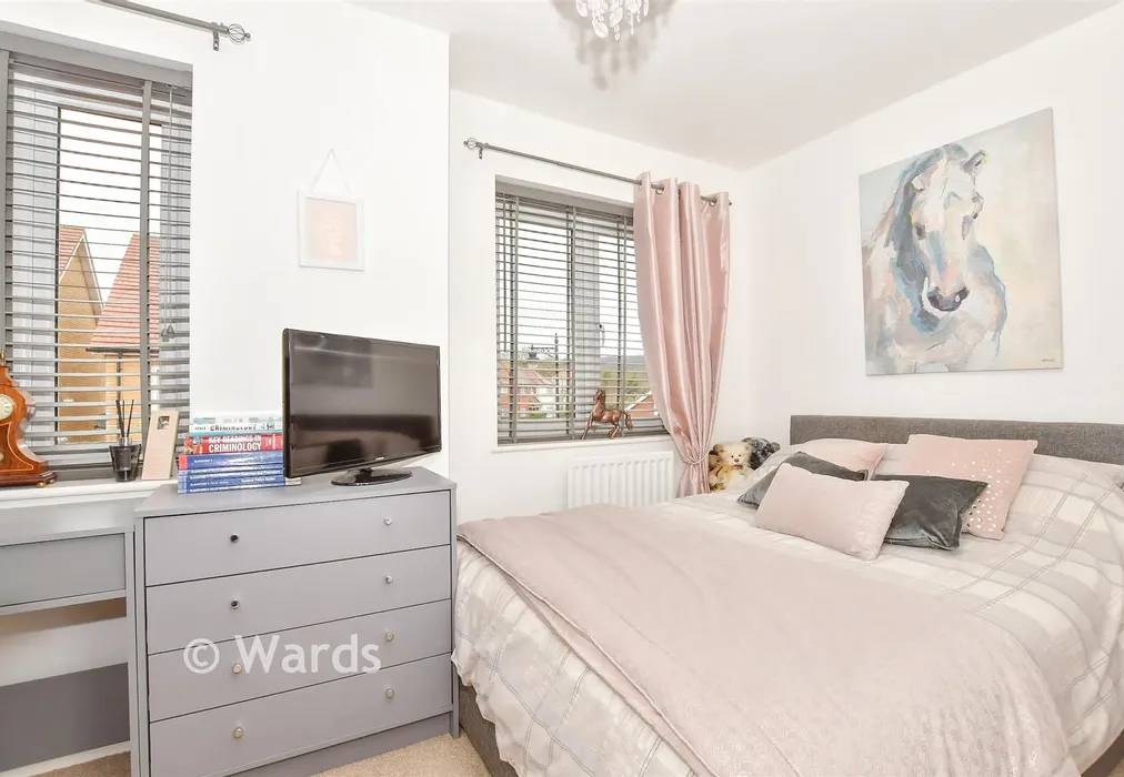 Bedroom 2 - Brooks Drive, Ryarsh, West Malling, Kent - Wards of Kent