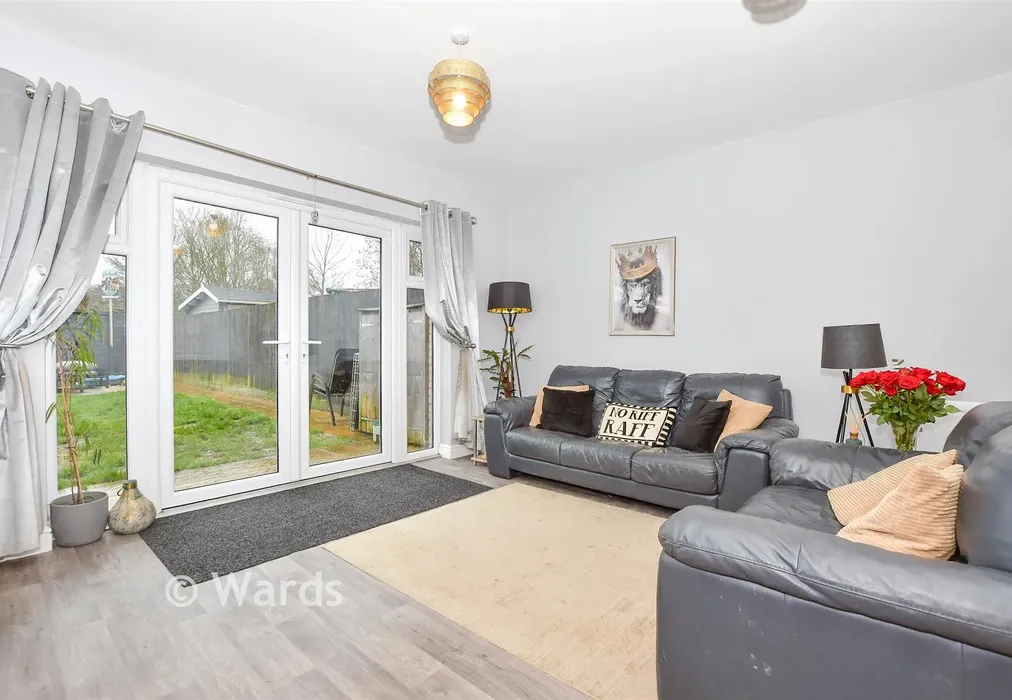 Lounge/Diner - Brooks Drive, Ryarsh, West Malling, Kent - Wards of Kent