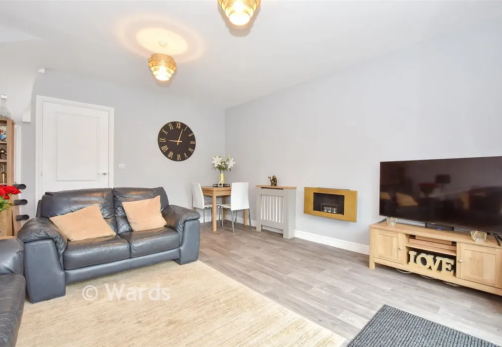 Lounge/Diner - Brooks Drive, Ryarsh, West Malling, Kent - Wards of Kent