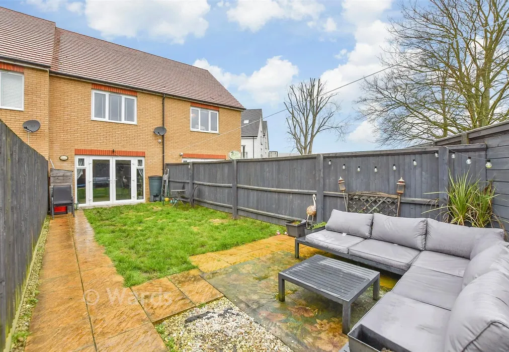 Rear Garden - Brooks Drive, Ryarsh, West Malling, Kent - Wards of Kent