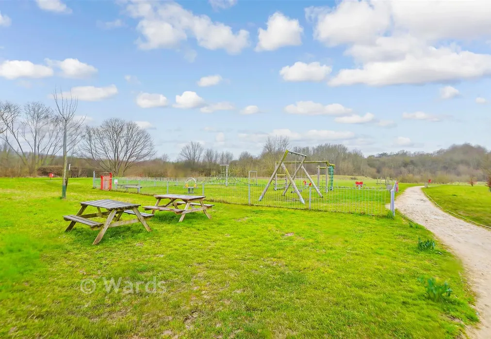 Surrounding Area - Brooks Drive, Ryarsh, West Malling, Kent - Wards of Kent