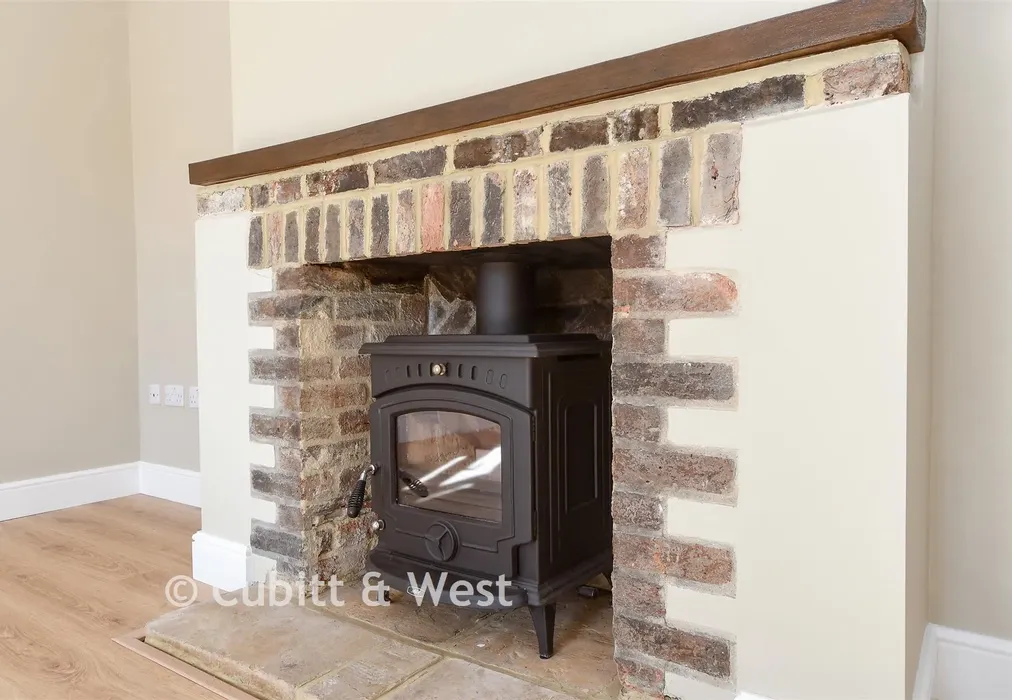 Internal Feature - High Street, Edenbridge, Kent - Wards of Kent