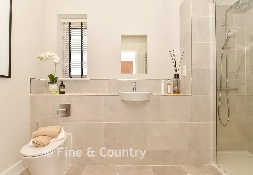 En-Suite - Barley Drive, Grasmere Gardens F&C, Chestfield, Whitstable, Kent - Wards of Kent