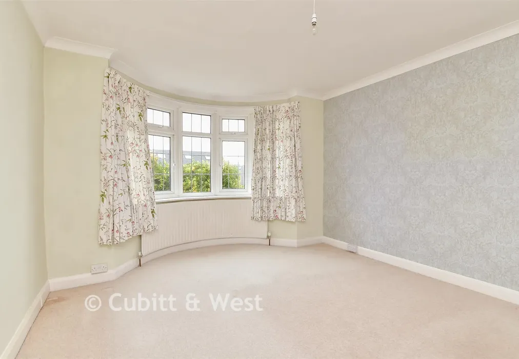 Bedroom 1 - Larkfield Way, Brighton, East Sussex - Wards of Kent