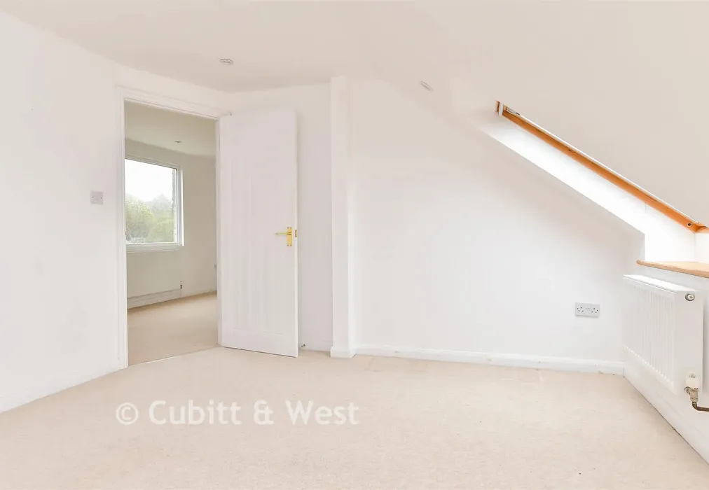 Dressing Room - Larkfield Way, Brighton, East Sussex - Wards of Kent