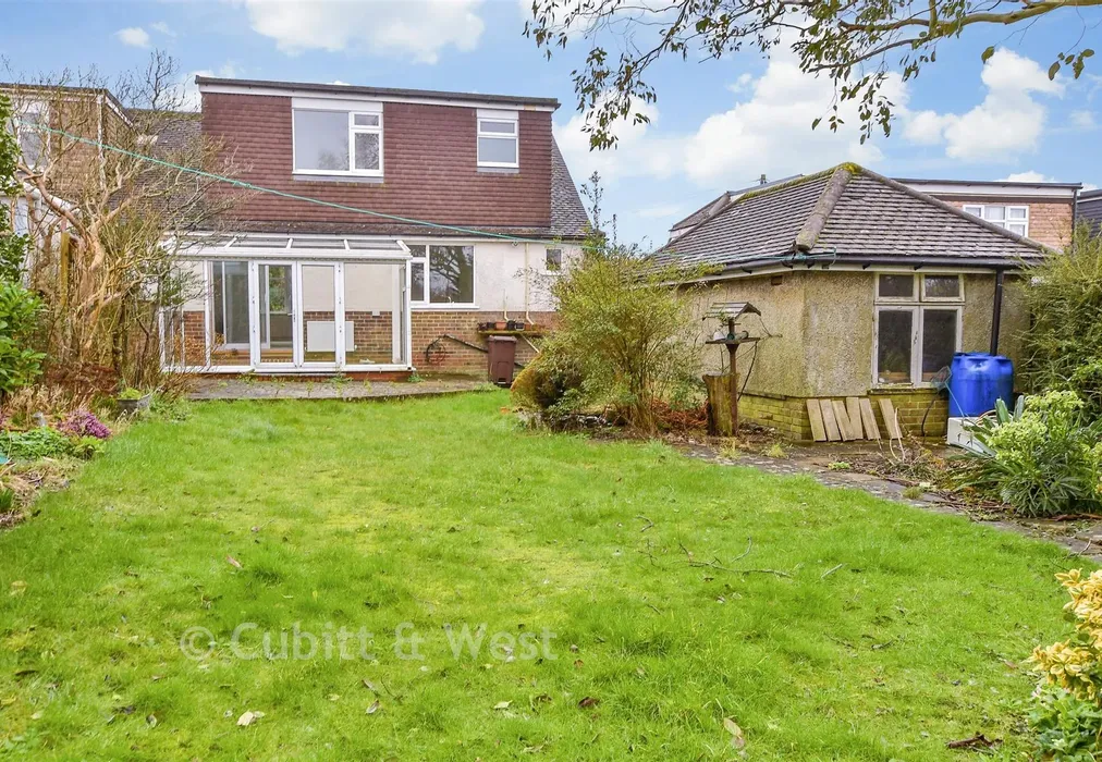Rear Garden - Larkfield Way, Brighton, East Sussex - Wards of Kent