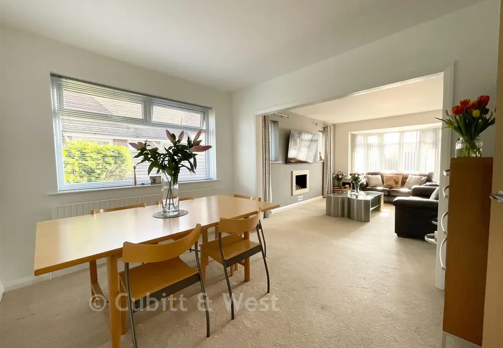 Dining Room * - Harwood Avenue, Goring-By-Sea, Worthing, West Sussex - Wards of Kent