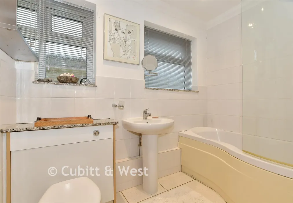 Bathroom - Harwood Avenue, Goring-By-Sea, Worthing, West Sussex - Wards of Kent