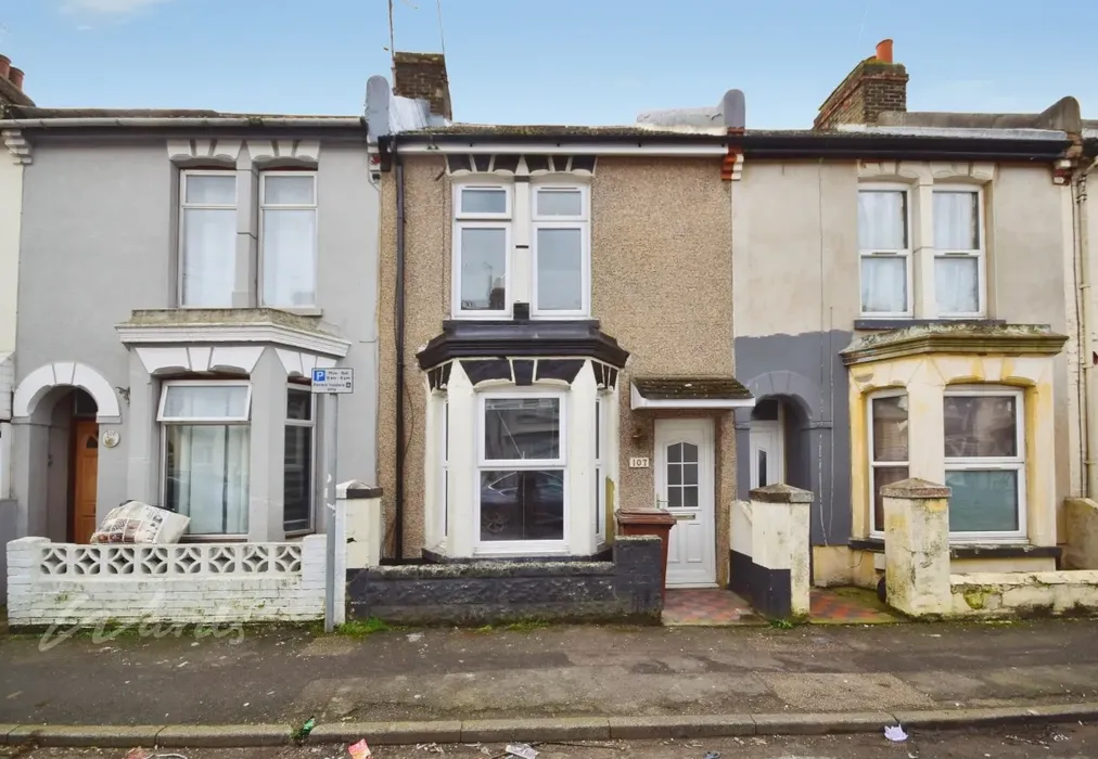 livingstone front - Livingstone Road Gillingham ME7 - Wards of Kent