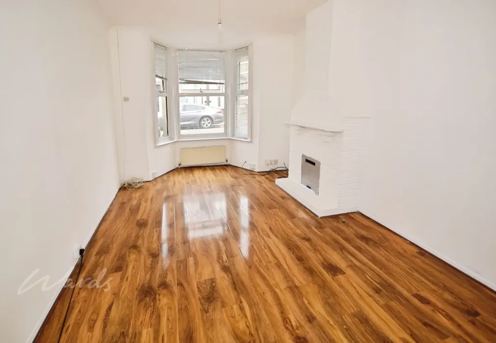 livingstone lounge - Livingstone Road Gillingham ME7 - Wards of Kent