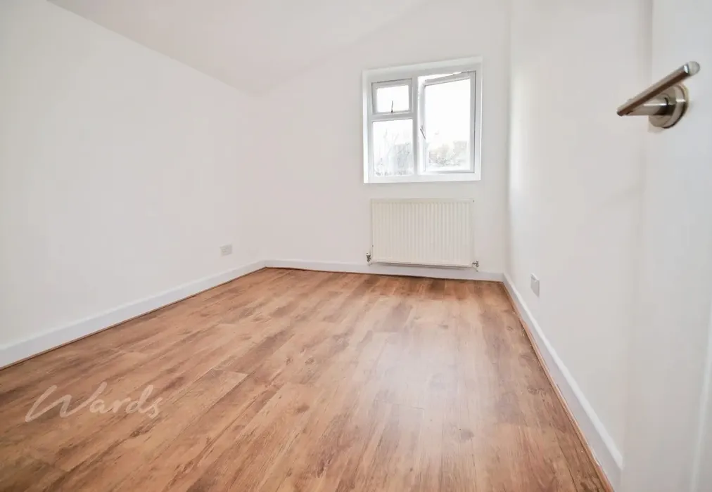 livingstone bed 3 - Livingstone Road Gillingham ME7 - Wards of Kent