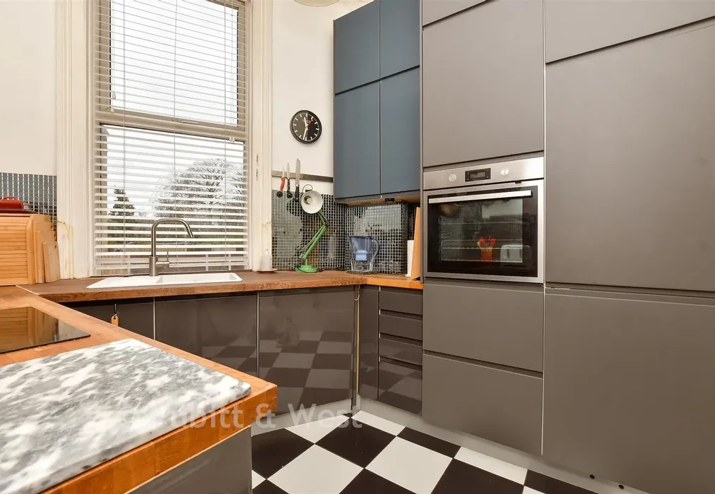 Kitchen - Campbell Road, Croydon, Surrey - Wards of Kent
