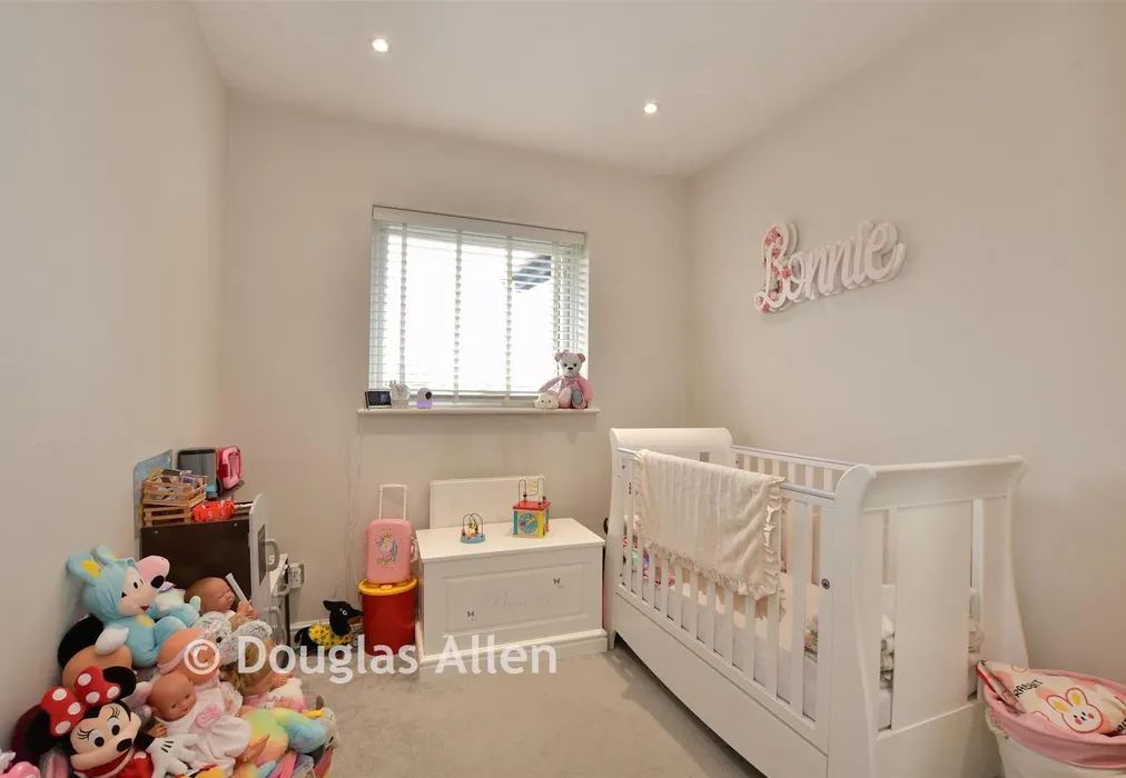Bedroom 2 - Broomwood Gardens, Pilgrims Hatch, Brentwood, Essex - Wards of Kent