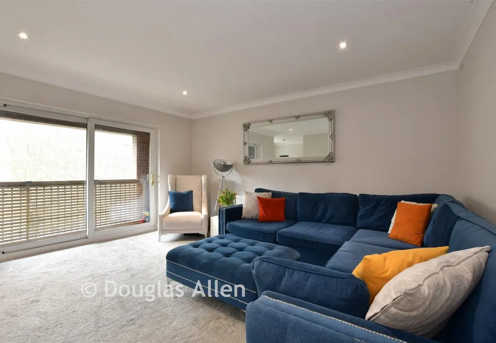 Lounge - Broomwood Gardens, Pilgrims Hatch, Brentwood, Essex - Wards of Kent