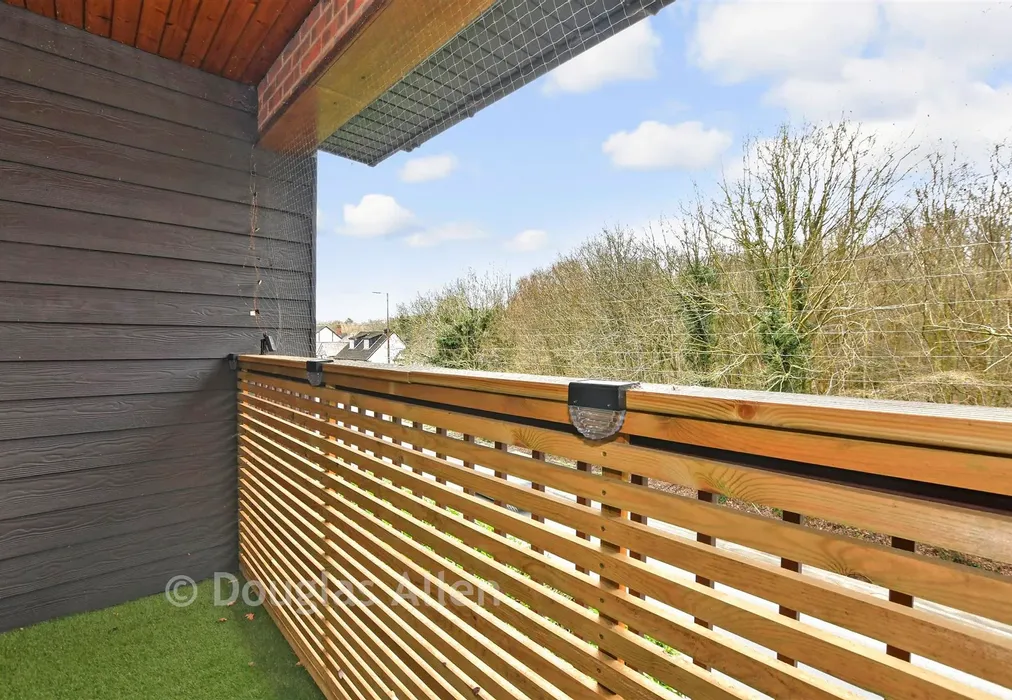 Balcony / Terrace - Broomwood Gardens, Pilgrims Hatch, Brentwood, Essex - Wards of Kent