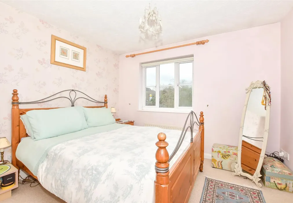 Bedroom 1 - Albert Reed Gardens, Tovil, Maidstone, Kent - Wards of Kent