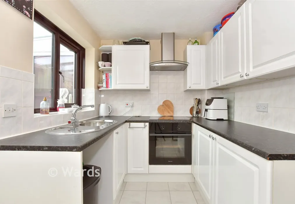 Kitchen - Market Place, Aylesham, Canterbury, Kent - Wards of Kent
