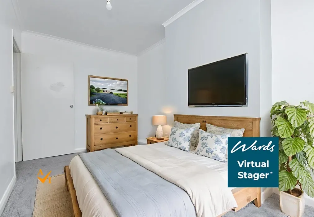 Bedroom 2 (Farmhouse style) - Tower Hill, Dover, Kent - Wards of Kent