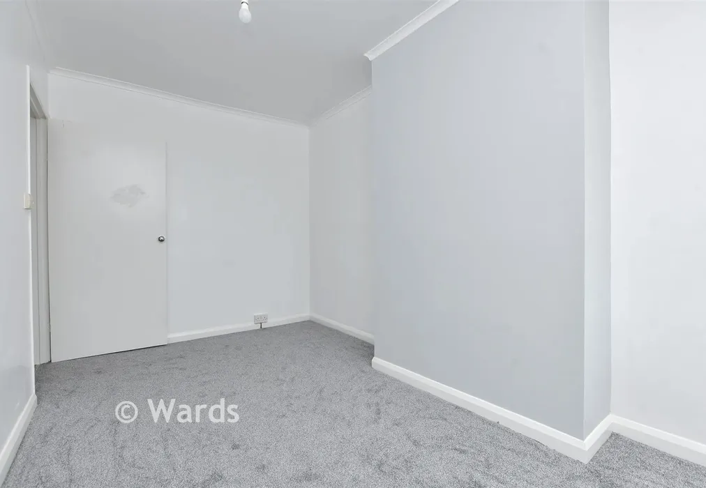 Bedroom 2 - Tower Hill, Dover, Kent - Wards of Kent