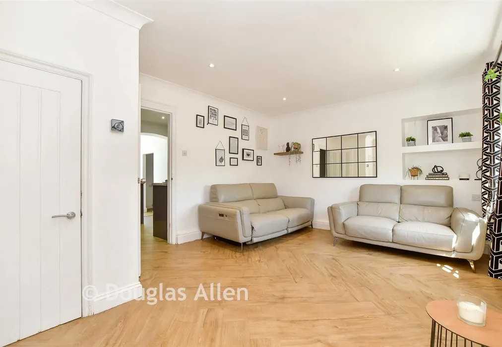 Lounge - Hainault Road, Chadwell Heath, Essex - Wards of Kent
