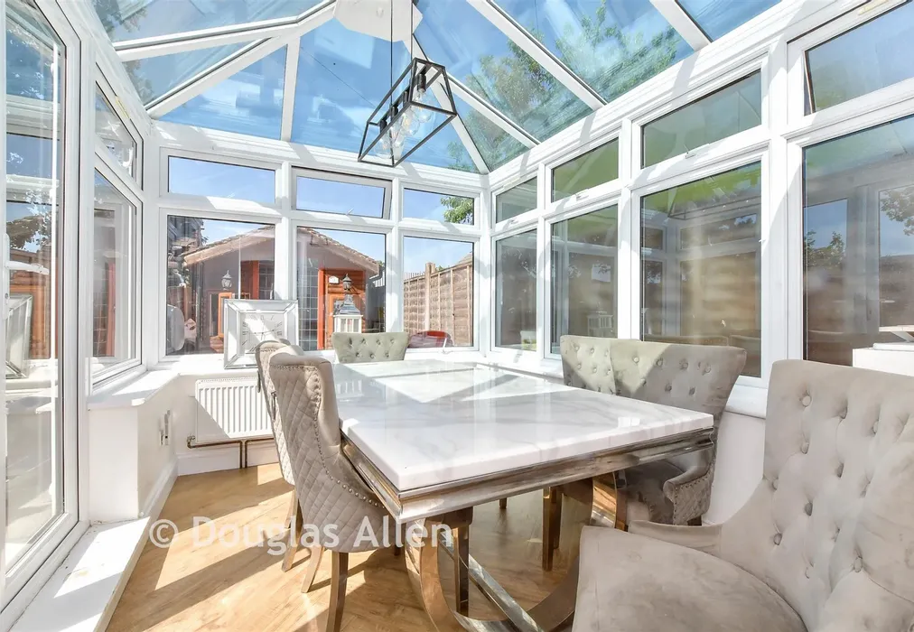 Conservatory - Hainault Road, Chadwell Heath, Essex - Wards of Kent