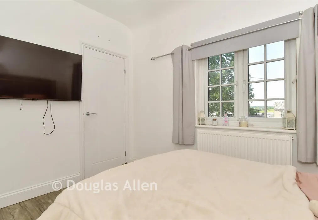 Bedroom 1 - Hainault Road, Chadwell Heath, Essex - Wards of Kent