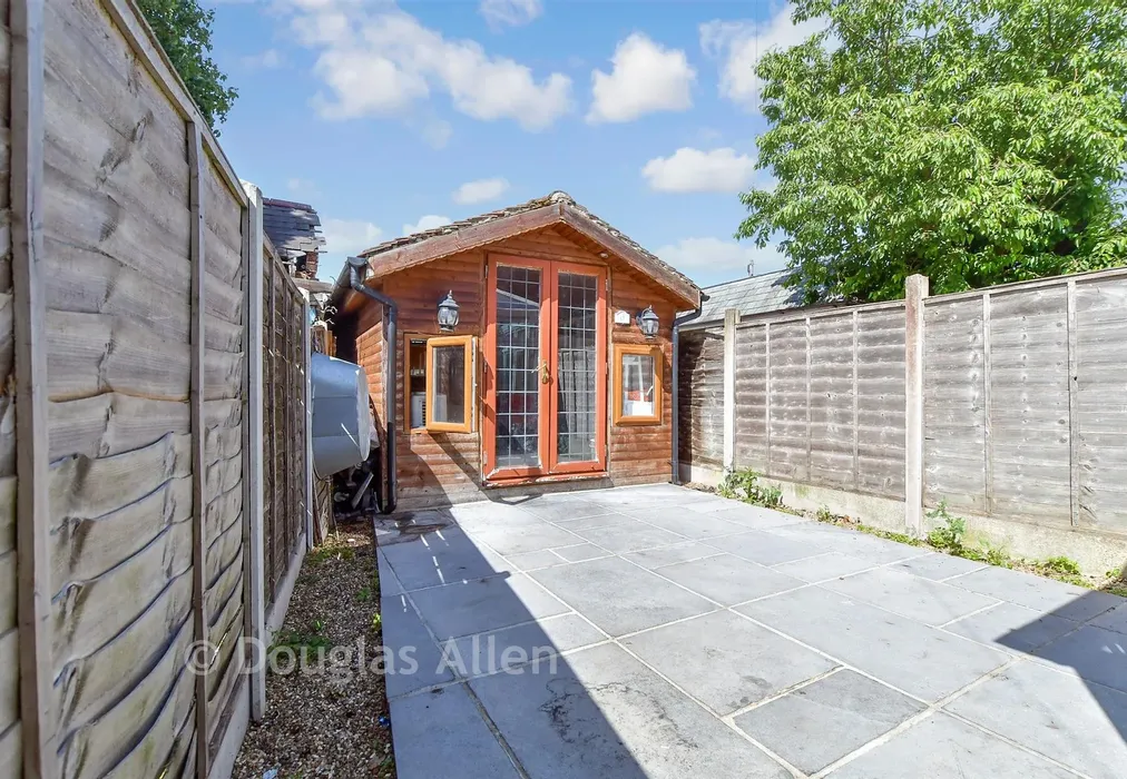 Rear Garden - Hainault Road, Chadwell Heath, Essex - Wards of Kent