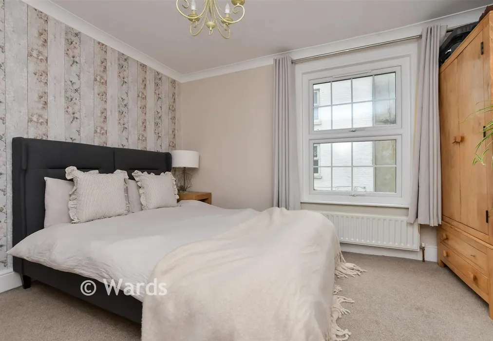 Bedroom 2 - Tower Hill, Dover, Kent - Wards of Kent