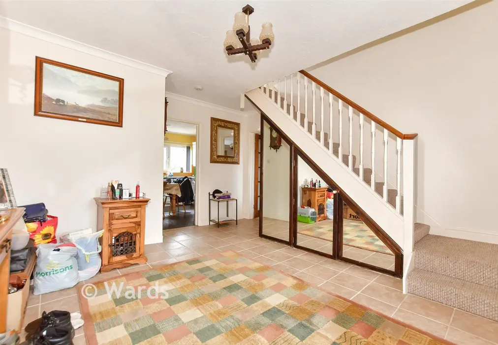 Entrance Hall - Downs Road, East Studdal, Dover, Kent - Wards of Kent