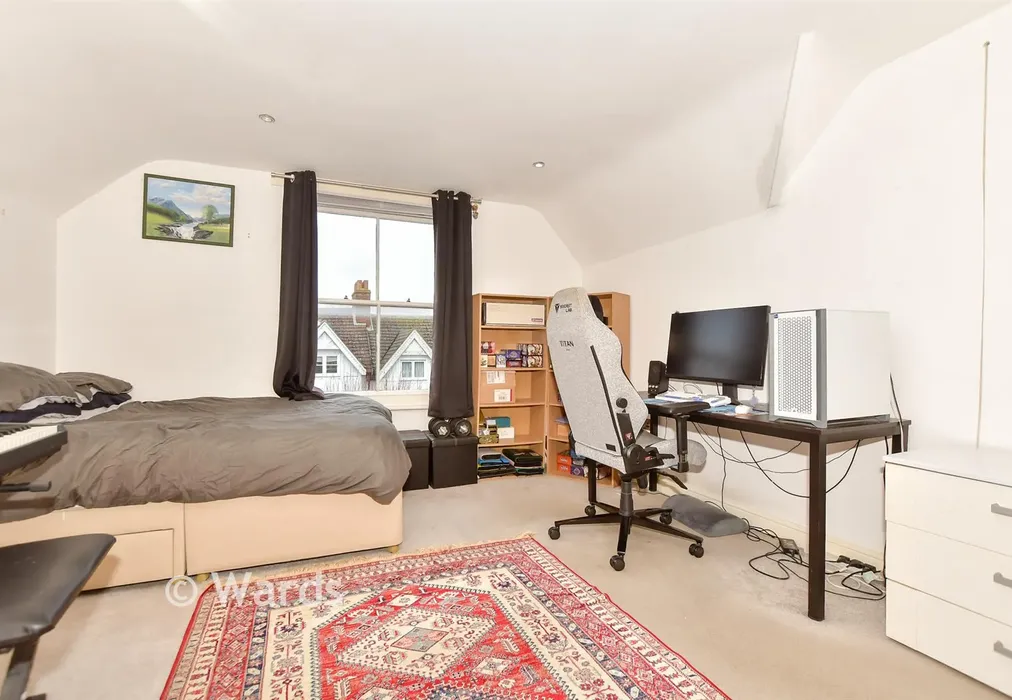 Bedroom 1 - Connaught Road, Folkestone, Kent - Wards of Kent