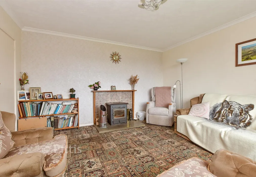 Lounge - Chilton Lane, Brighstone, Newport, Isle of Wight - Wards of Kent