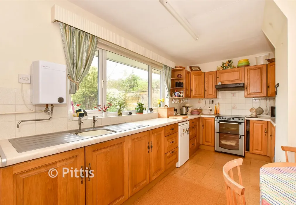 Kitchen/Dining Room - Chilton Lane, Brighstone, Newport, Isle of Wight - Wards of Kent