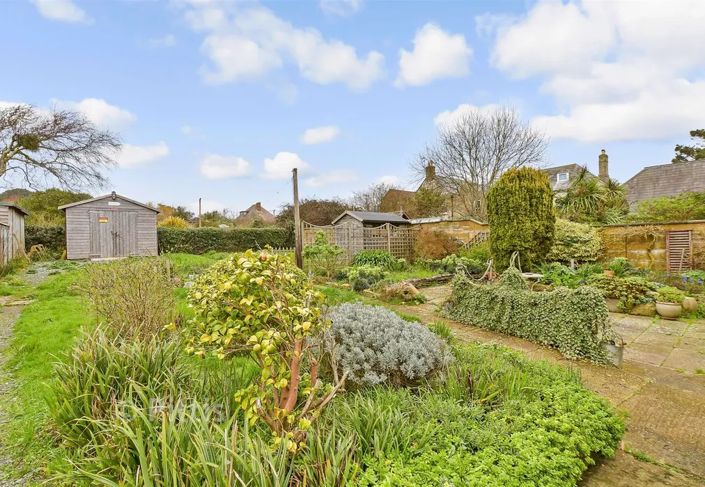Rear Garden - Chilton Lane, Brighstone, Newport, Isle of Wight - Wards of Kent