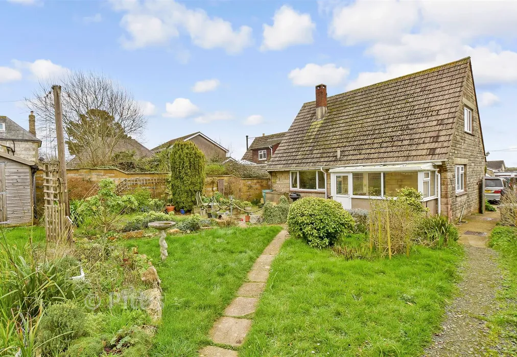Rear Garden - Chilton Lane, Brighstone, Newport, Isle of Wight - Wards of Kent